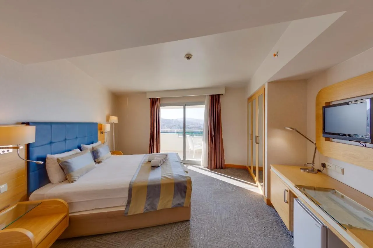 Marina Hotel Kusadasi 4*,