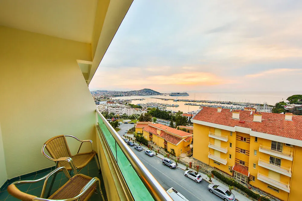 Marina Hotel Kusadasi 4*,